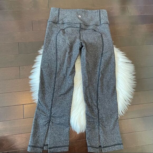 Lululemon Gather & Crow Crop II - Picture 6 of 13